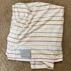 Cooper Pearl nursing cover/car seat cover